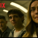 โบกมือลาทักทายศาสตราจารย์และลูกเรือในตอนสุดท้าย